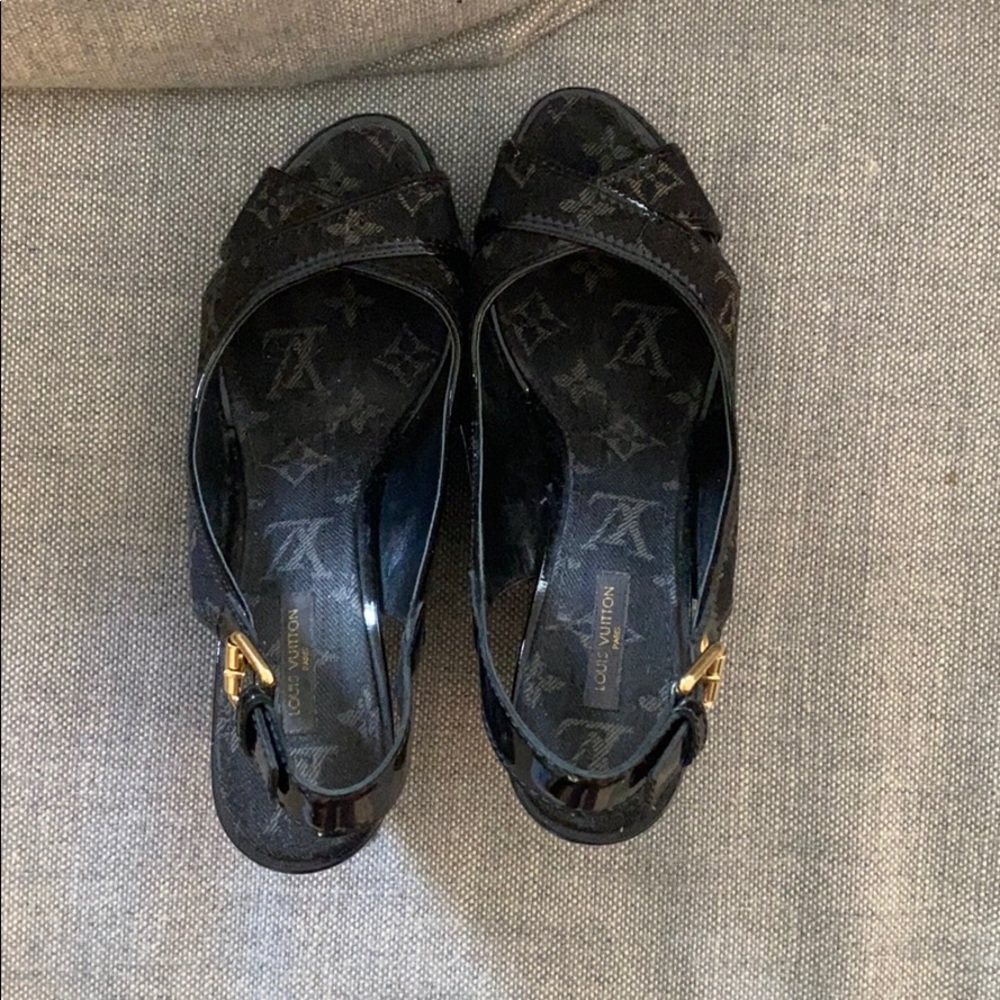 Espadrilles - Picture 3 of 3